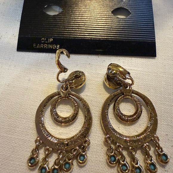 Kenneth Jay Lane Turquoise Chandelier Earrings - Picture 3 of 4